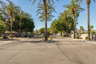 7249 E Del Acero Dr, Scottsdale, AZ 85258 - Photo 29