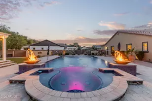 1566 E Aquarius Pl, Chandler, AZ 85249 - Photo 9