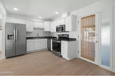 4919 E Edgemont Avenue, Phoenix, AZ 85008 - Photo 5