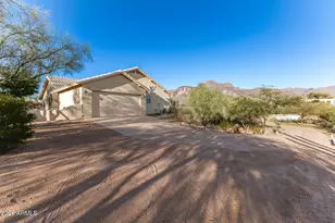 368 N Mountain View Rd, Apache Junction, AZ 85119 - Photo 1