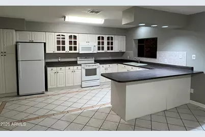 17825 N 27th Drive, Phoenix, AZ 85053 - Photo 3