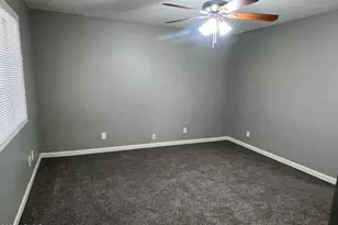 17825 N 27th Dr, Phoenix, AZ 85053 - Photo 11