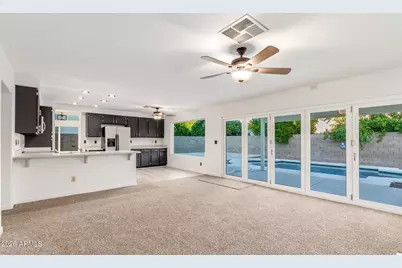 11991 N 69th Avenue, Peoria, AZ 85345 - Photo 7