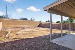 12830 W Paradise Dr, El Mirage, AZ 85335 - Photo 21