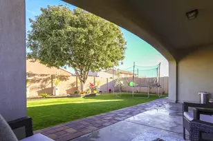 16268 W Cortez St, Surprise, AZ 85379 - Photo 29