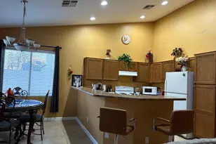 7408 W Wolf St, Phoenix, AZ 85033 - Photo 9