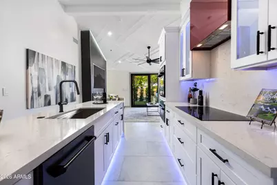 8541 E Thomas Road, Scottsdale, AZ 85251 - Photo 17