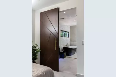 8541 E Thomas Road, Scottsdale, AZ 85251 - Photo 23