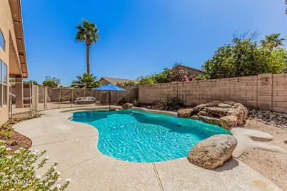 2421 E Fairview Street, Chandler, AZ 85225 - Photo 15