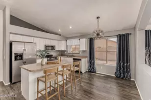 2421 E Fairview St, Chandler, AZ 85225 - Photo 11