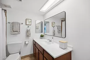 10511 W Butler Dr, Peoria, AZ 85345 - Photo 19