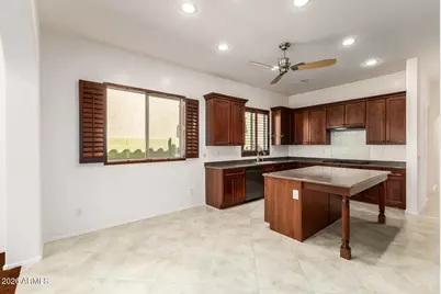 2416 W Kachina Trail, Phoenix, AZ 85041 - Photo 19