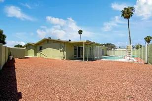 12637 N Columbine Dr, Phoenix, AZ 85029 - Photo 27