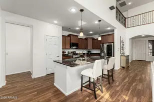 10747 W Rowel Road W, Peoria, AZ 85383 - Photo 7