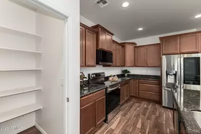 10747 W Rowel Road W, Peoria, AZ 85383 - Photo 9