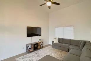 8144 W Beck Ln, Peoria, AZ 85382 - Photo 3