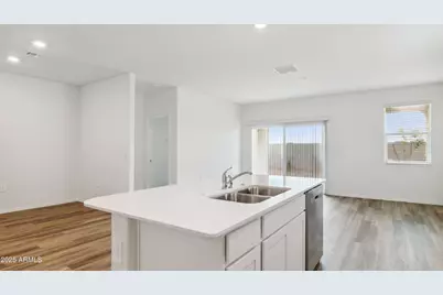 25132 N 184th Lane, Wittmann, AZ 85361 - Photo 5