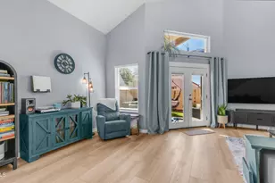 1045 E Sunburst Ln, Tempe, AZ 85284 - Photo 5