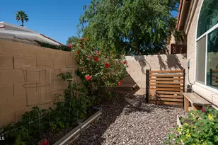 1045 E Sunburst Ln, Tempe, AZ 85284 - Photo 31