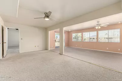 10626 W Pleasant Valley Road W, Sun City, AZ 85351 - Photo 15