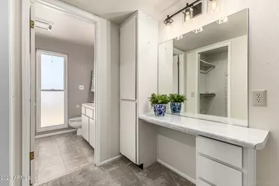 10626 W Pleasant Valley Road W, Sun City, AZ 85351 - Photo 23