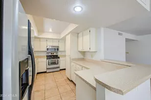 25243 S Cloverland Dr, Sun Lakes, AZ 85248 - Photo 11