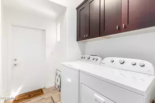 3935 E Rough Rider Rd, Phoenix, AZ 85050 - Photo 17