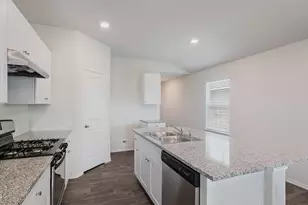 1996 W Sonrisa Ave, Apache Junction, AZ 85120 - Photo 5