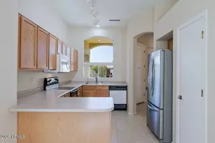9718 W Mountain View Rd, Peoria, AZ 85345 - Photo 7