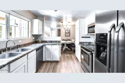 1633 E Lakeside Drive #131, Gilbert, AZ 85234 - Photo 3