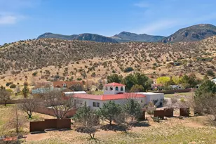 6033 S Apache Rose Trail, Hereford, AZ 85615 - Photo 1