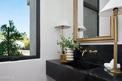 4120 N 44th Place, Phoenix, AZ 85018 - Photo 15