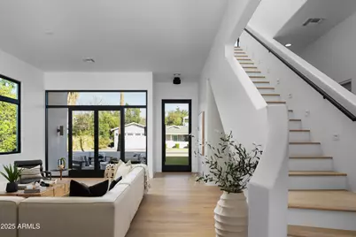 4120 N 44th Place, Phoenix, AZ 85018 - Photo 3