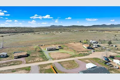 325 E Houston Road, Paulden, AZ 86334 - Photo 33