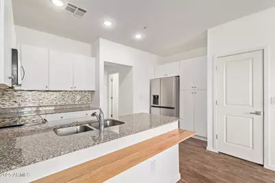 2323 E Huntington Drive, Phoenix, AZ 85040 - Photo 9