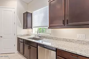 18421 N 65th Pl, Phoenix, AZ 85054 - Photo 5