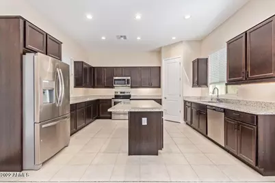 18421 N 65th Place, Phoenix, AZ 85054 - Photo 3