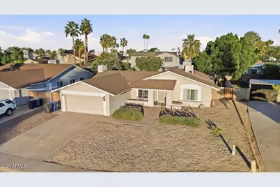 41 S Kenneth Place, Chandler, AZ 85226 - Photo 3