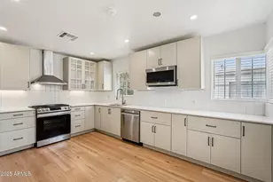 511 E Cheery Lynn Rd, Phoenix, AZ 85012 - Photo 9