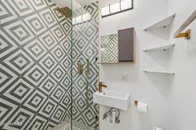 511 E Cheery Lynn Road, Phoenix, AZ 85012 - Photo 17