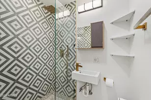 511 E Cheery Lynn Rd, Phoenix, AZ 85012 - Photo 17