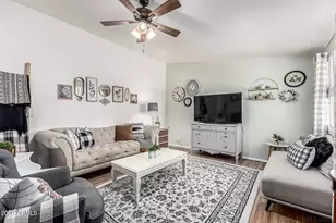 10362 W Oakmont Dr, Sun City, AZ 85351 - Photo 3