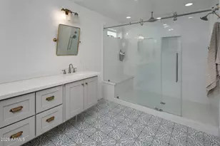 3109 N 41st Pl, Phoenix, AZ 85018 - Photo 17