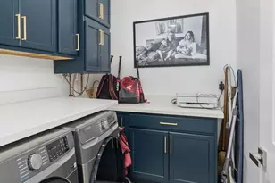 3109 N 41st Pl, Phoenix, AZ 85018 - Photo 13