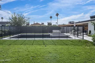 3109 N 41st Pl, Phoenix, AZ 85018 - Photo 25