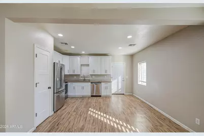 415 N 17th Drive, Phoenix, AZ 85007 - Photo 7