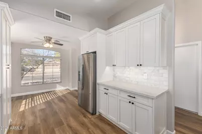 163 W Liberty Lane, Gilbert, AZ 85233 - Photo 11