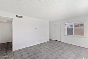 5202 N 42nd Ln, Phoenix, AZ 85019 - Photo 7