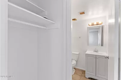 5202 N 42nd Lane, Phoenix, AZ 85019 - Photo 9