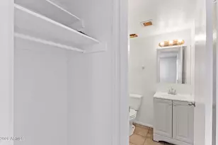 5202 N 42nd Ln, Phoenix, AZ 85019 - Photo 9